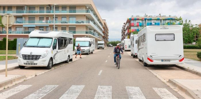 aparcament carrer autocaravanes